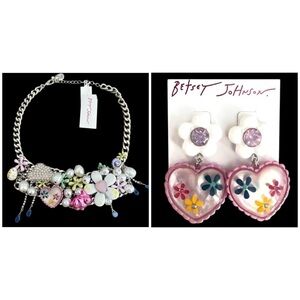 BETSEY JOHNSON SET Hop to It Easter Holiday Retro Heart Necklace & Earrings NWT